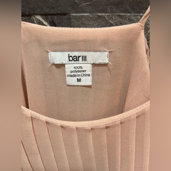 Pleated Cropped Tank Top - Picture 2 of 4